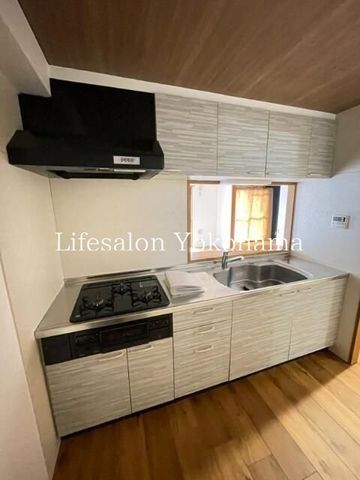 �y�L�b�`���z�@