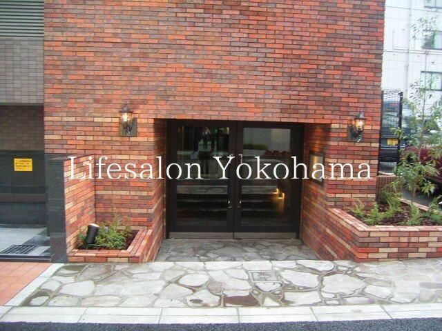 �y�G���g�����X�z�@