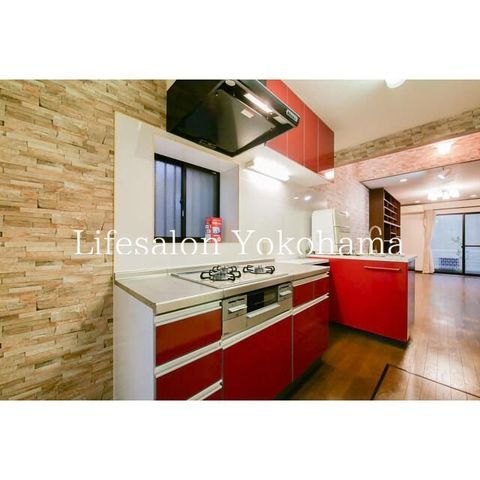 �y�L�b�`���z�@