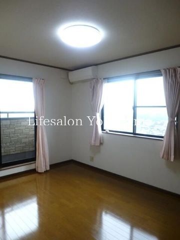 �y���̑��ݔ��z�@