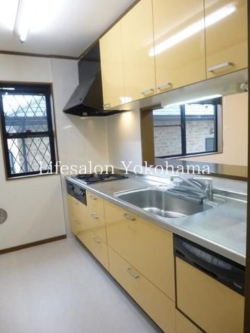 �y�L�b�`���z�@