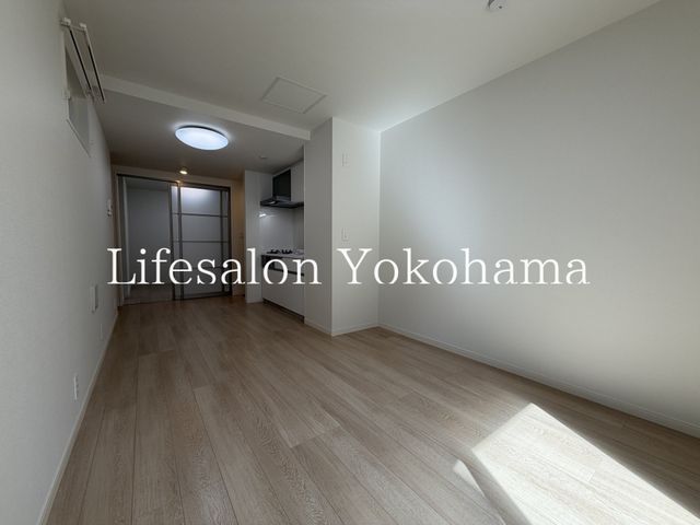 �y���ԁE���r���O�z�@