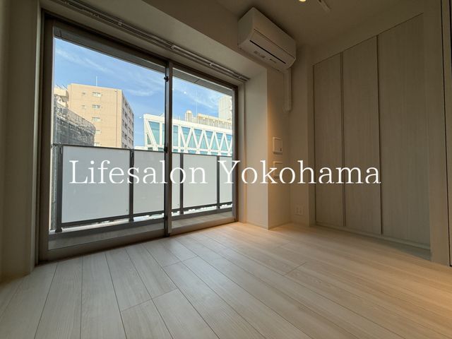 �y���̑������E�X�y�[�X�z�@���r���O/����