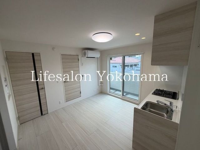 �y���ԁE���r���O�z�@