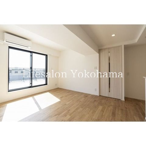 �y���ԁE���r���O�z�@