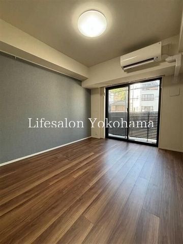 �y���ԁE���r���O�z�@