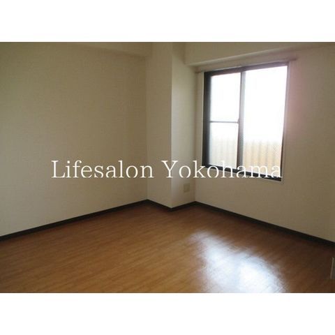 �y���ԁE���r���O�z�@