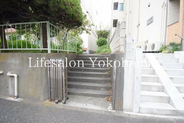 �y�G���g�����X�z�@