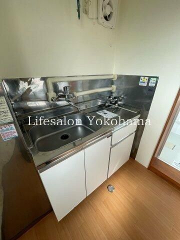 �y�L�b�`���z�@