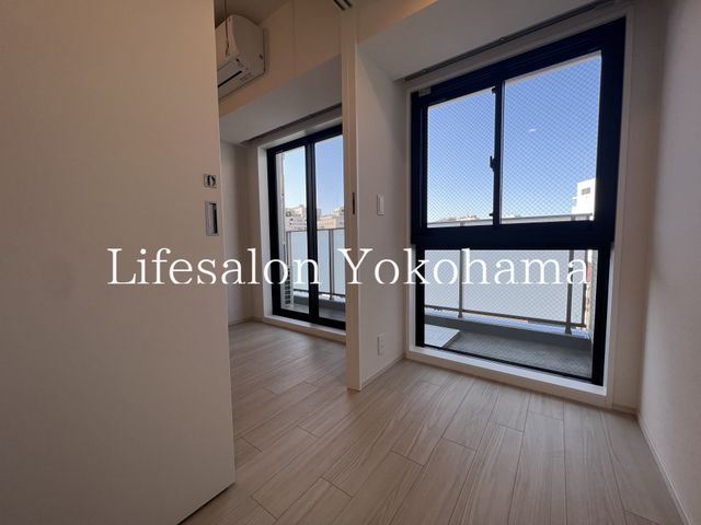 �y���ԁE���r���O�z�@