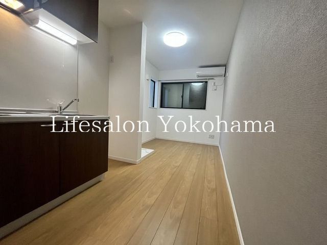 �y���ԁE���r���O�z�@