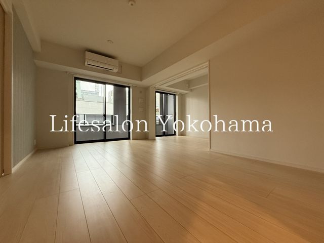 �y���ԁE���r���O�z�@