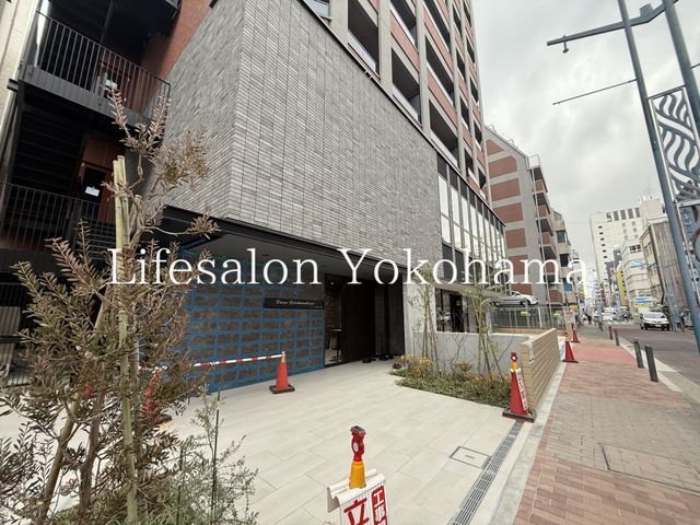 �y�G���g�����X�z�@