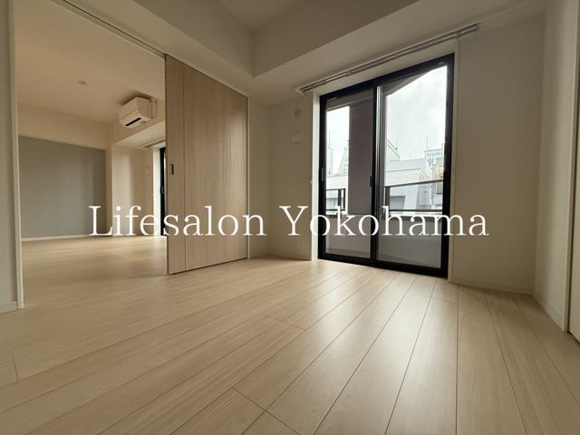 �y���ԁE���r���O�z�@