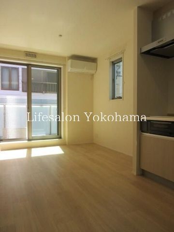 �y���ԁE���r���O�z�@