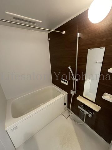 yLb`z@