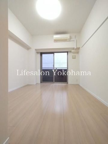 �y���ԁE���r���O�z�@