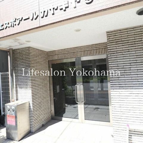 �y�G���g�����X�z�@