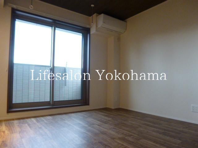 �y���ԁE���r���O�z�@