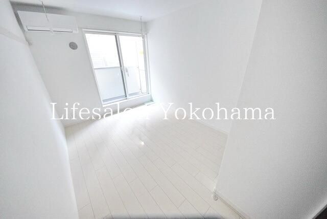 �y���ԁE���r���O�z�@