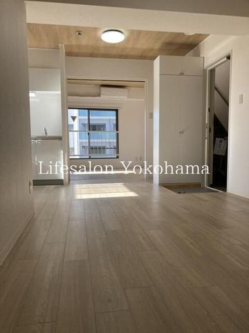 �y���ԁE���r���O�z�@