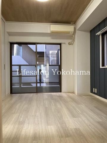 �y�Q���z�@