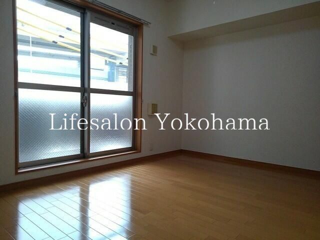 �y���ԁE���r���O�z�@