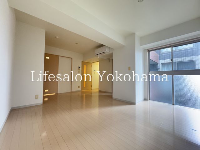 �y���ԁE���r���O�z�@