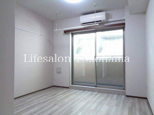 �y���ԁE���r���O�z�@