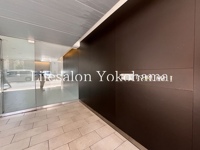 �y�G���g�����X�z�@