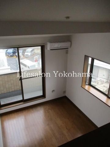 �y���ԁE���r���O�z�@