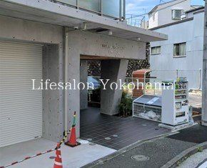 �y�G���g�����X�z�@