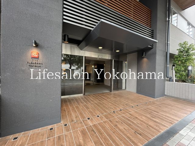 �y�G���g�����X�z�@