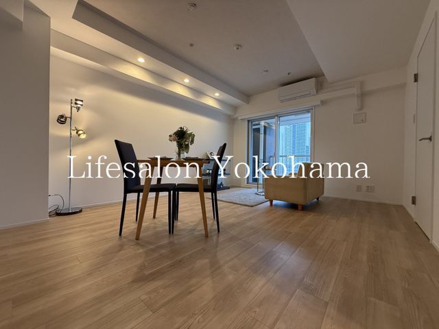 �y���ԁE���r���O�z�@