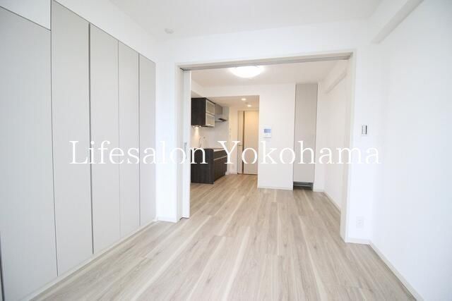 �y���ԁE���r���O�z�@