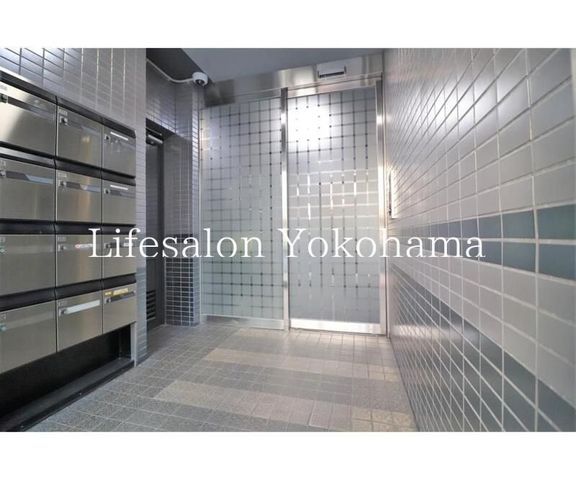 �y�G���g�����X�z�@