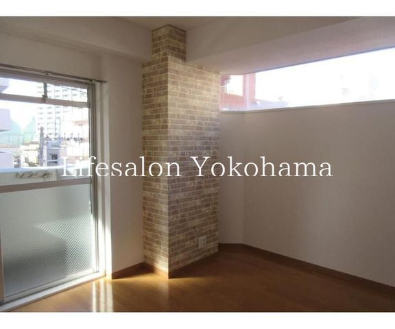 �y���ԁE���r���O�z�@