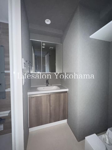 �y���ʏ��z�@