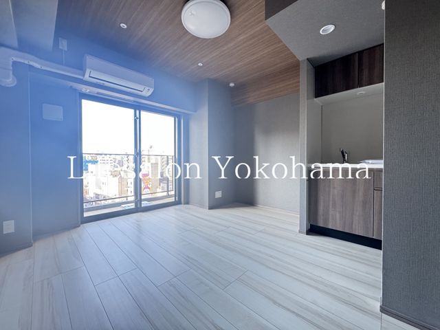 �y���ԁE���r���O�z�@