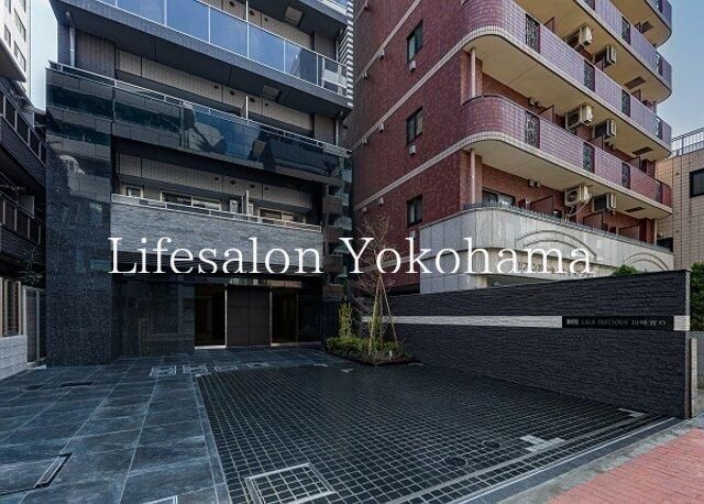 �y�G���g�����X�z�@