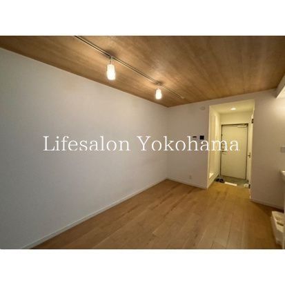 �y���̑��ݔ��z�@