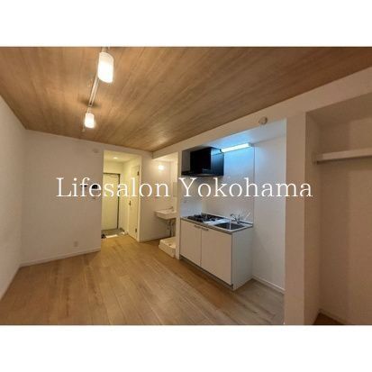 �y���ԁE���r���O�z�@