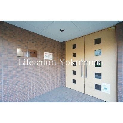 �y�G���g�����X�z�@