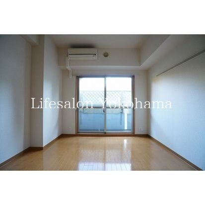 �y���ԁE���r���O�z�@