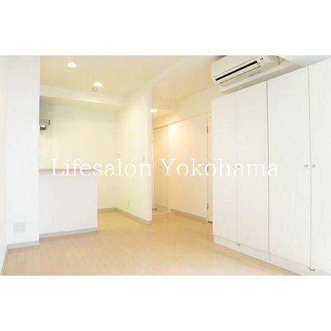 �y���ԁE���r���O�z�@