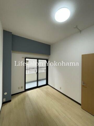 �y���ԁE���r���O�z�@