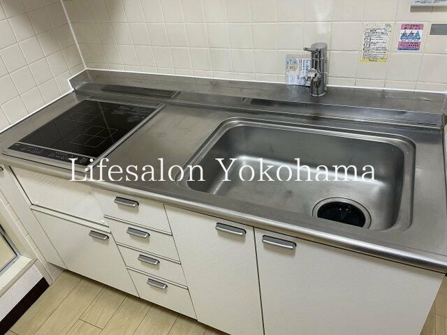 �y�L�b�`���z�@