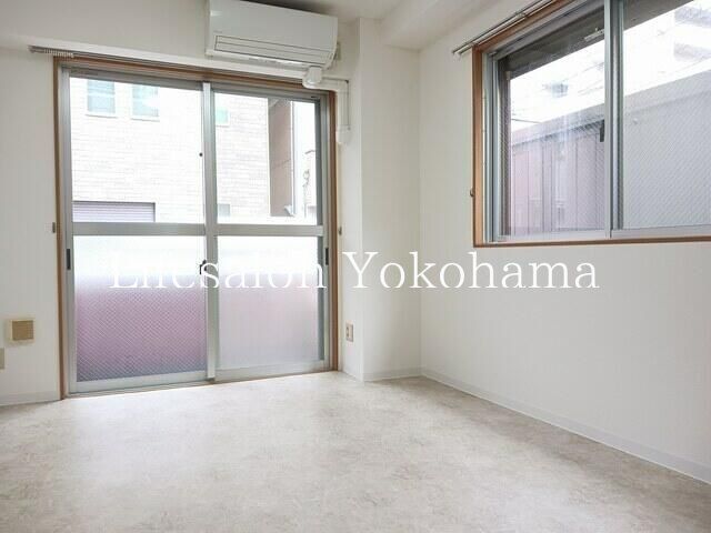 �y���ԁE���r���O�z�@