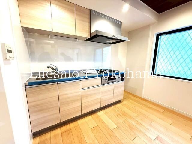 �y�L�b�`���z�@