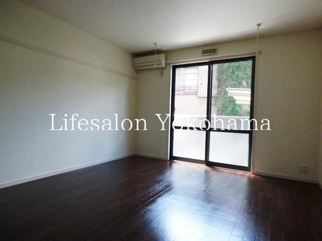 �y���ԁE���r���O�z�@